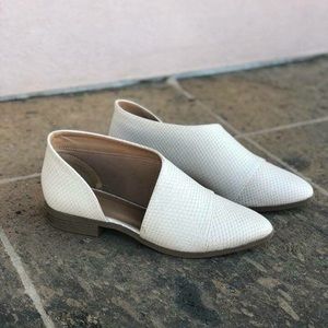 Beige snake slip on